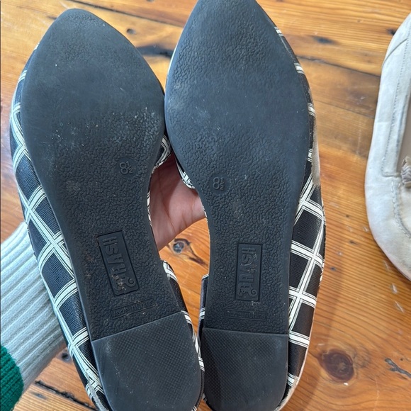 Women's Black and Cream Flats set of 2 size 9 - Picture 4 of 10